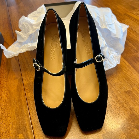 J. Crew Shoes - J. Crew Black Velvet Flats with Buckle Detail size 8.5M